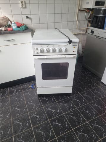 Zanussi Fornuis - oud ijzer