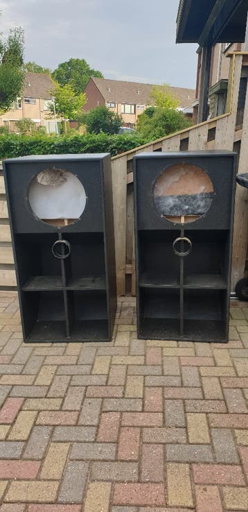 Lege speakerkasten *Gratis*