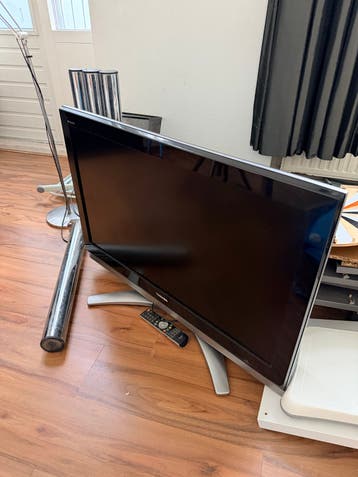 Toshiba TV met afstandsbediening - Gebruikt
