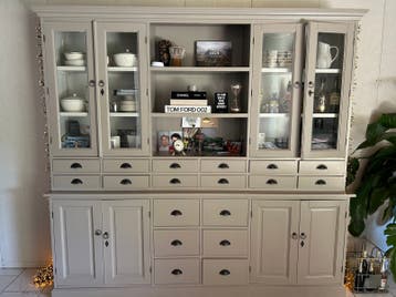 Oersterke buffetkast / apothekerskast *GRATIS*
