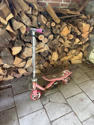 Gratis roze spacescooter - Gebruikt