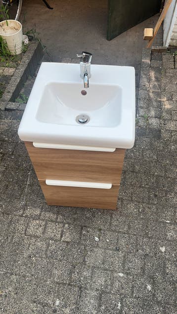 Badkamermeubel (gratis op te halen)