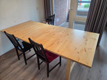 Grote houten eettafel - 2.2m bij 1m