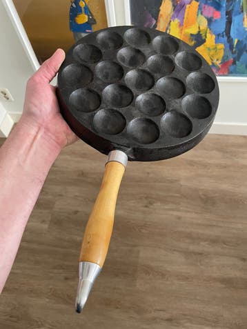 Gietijzeren poffertjes pan [GRATIS]