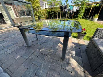 Eet tafel gratis af te halen in Lelystad