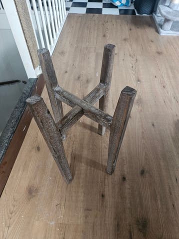 Houten plantentafel / plantenstandaard