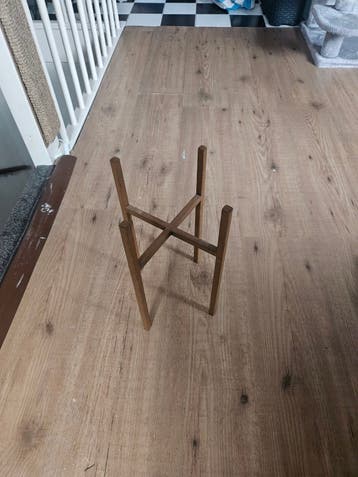 Houten plantentafel / plantenstandaard