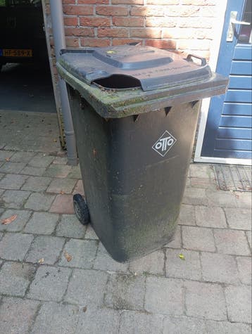 Gratis af te halen, kliko, 240 liter.