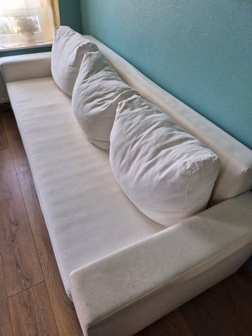 Witte slaapbank met opbergruimte