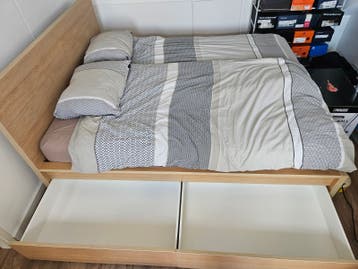 Bed 200x160, gratis af te halen