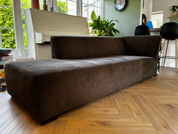 GRATIS: Comfortabele donkerbruine hoekbank met chaise longue