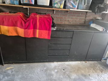 Dressoir - opknapper - of gebruik in garage/schuur