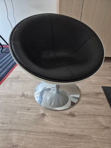 Moderne draaibare fauteuil - Zwart met chromen voet