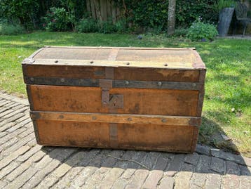 Antieke dekenkist / schatkist - gratis af te halen