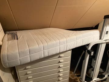 Matras 210x90 cm.