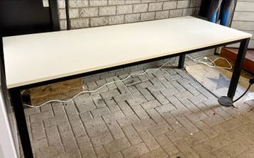 Wit bureau met verstelbare poten - 80x201 cm