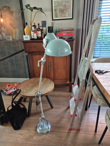 Groene Vloerlamp - Verstelbaar Design, 120cm hoog