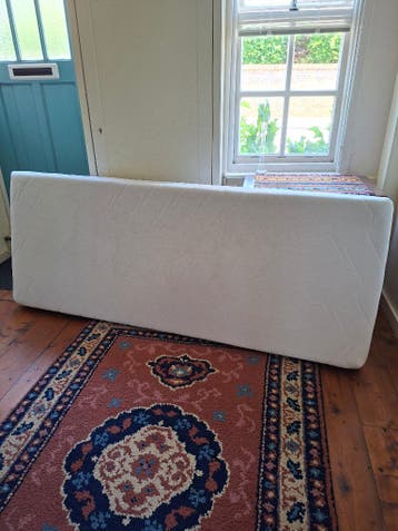 Twee eenpersoons matrassen 80 x 200 cm