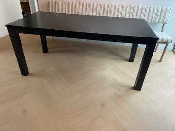 Zwarte eikenhoute eettafel GRATIS