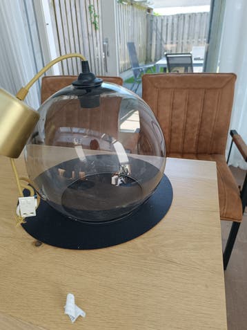 Moderne glazen hanglamp - bolvormig design