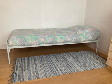 Gratis af te halen: bed met onderschuifbed