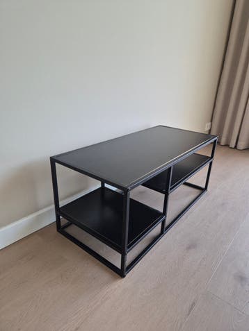 Zwarte Industriële Salontafel met Opbergruimte