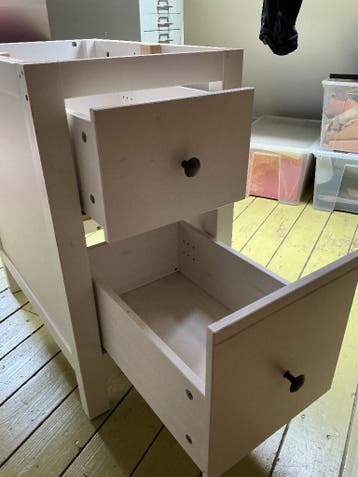 2 gratis af te halen ikea bureaukastjes zonder blad