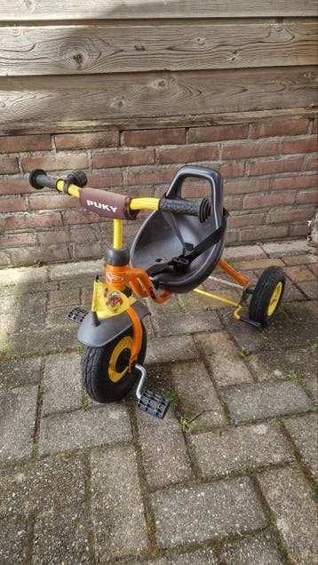 Puky Fietje met duwstang - voorband stuk