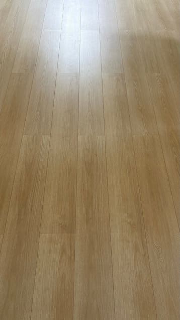 47 m2 Laminaat Valley naturel eiken V-groef (Karwei)