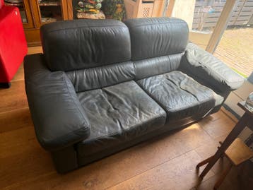 Gratis Comfortabele 2-zits leren bank - Donkergrijs