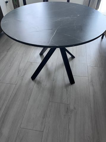 Gratis Beschadigd Ikea mariedamm eettafel rond 105 cm