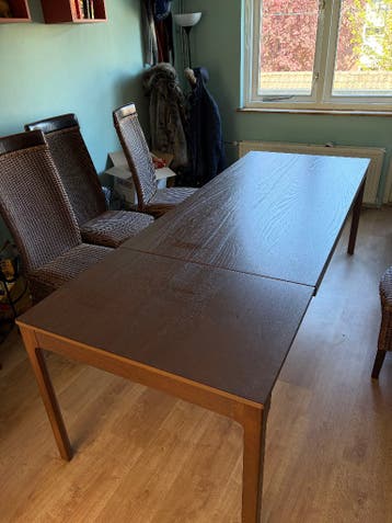 Uitschuifbare eettafel