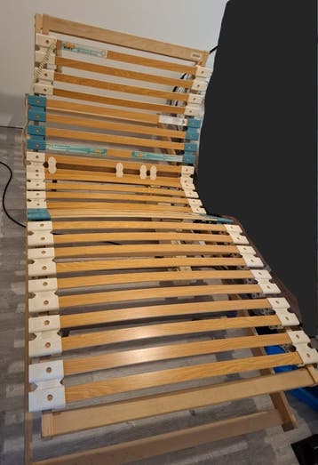 Gratis afhalen: Twee elektrische lattenbodems 90x200