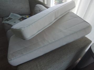 2 Kussens / matrasdelen ca 36 x 80 cm