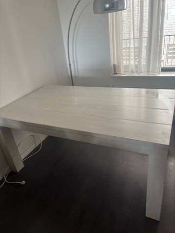 Robuuste witte eettafel - gratis