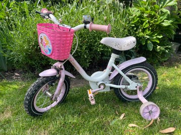 12 inch kinderfiets met zijwielen (lekke voorband)
