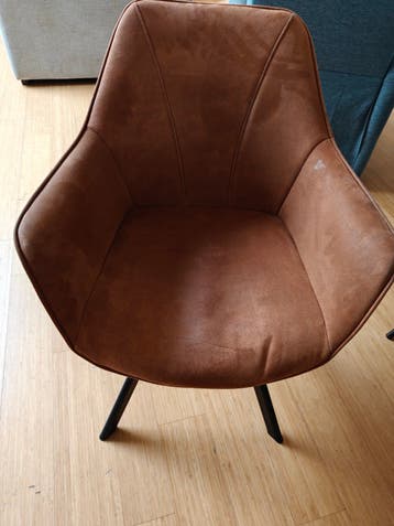 4 eetkamerstoelen  gratis