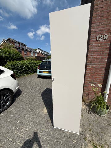 IKEA kast gratis af te halen inclusief planken