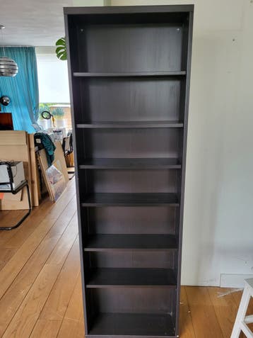 Gratis 2 ikea Besta boekenkasten
Zwartbruin 6020x192