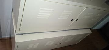 Ikea ps lockerkasten 2 stuks
De bovenste geen pootjes en bov