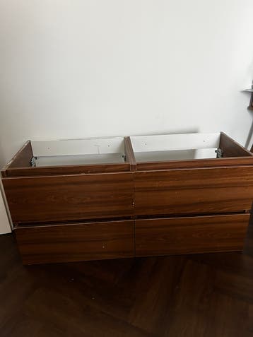 Badkamerkast walnoot hout GRATIS