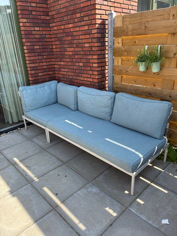 Comfortabele 3-persoons loungebank met lichte gebruikssporen