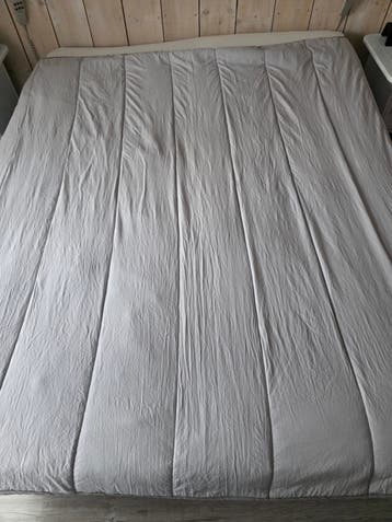 Synthetisch dekbed  240x200 - Gebruikt maar schoon gewassen!