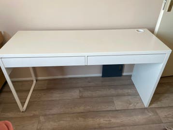 Bureau wit met lades (zsm ophalen)