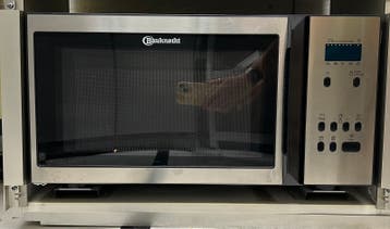 * Gratis * goed werkende magnetron Bauknecht