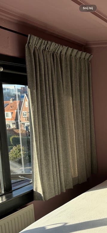 Grijze en zwarte verduisterende gordijnen (gratis af te hale