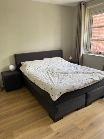 Gratis boxspring bed (ophalen do 4 juni)