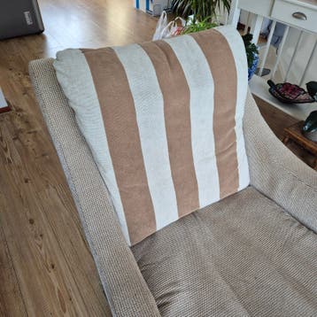 Comfortabele fauteuil - Hoogte 90cm, Breedte 75cm, Diepte 10