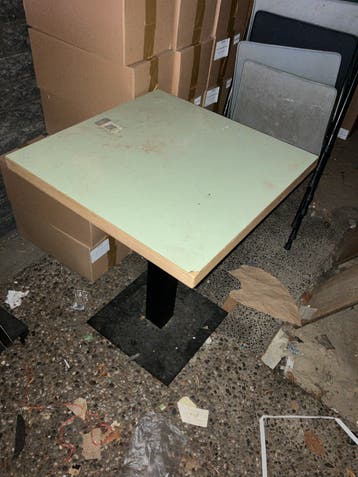 Gratis 3 tafels 60 x 60 cm