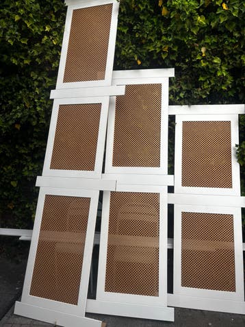 Gratis afhalen: Radiatorbekleding / Omkasting (6 stuks)